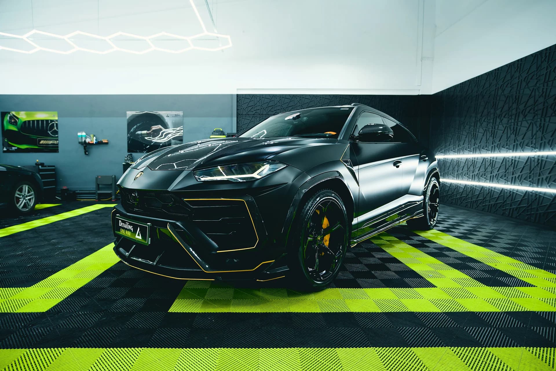 Zdjęcie przed realizacją: Lamborghini Urus